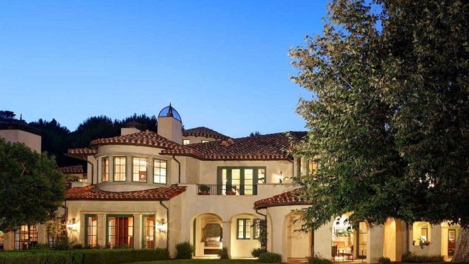 Dwayne Johnsons 27 8 Million Beverly Park Home